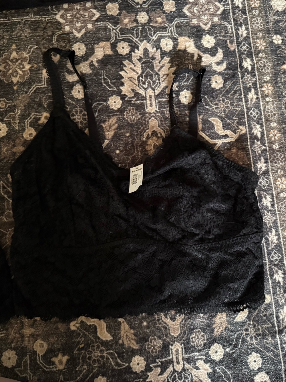 Lace V-Neck Bralette in Black - unlined